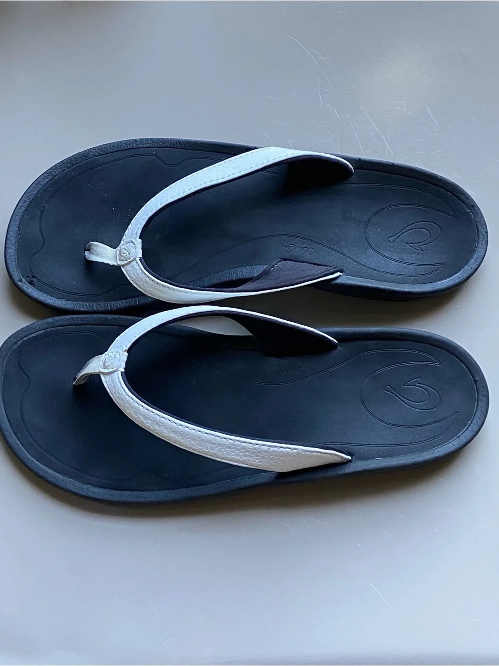 OluKai classic thong